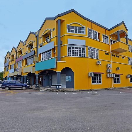 Oyo 90672 De Paradise Turtle Hotel Kerteh Kültér fotó