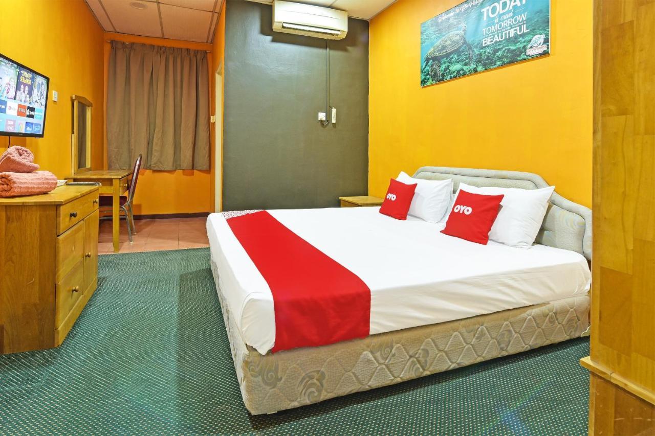 Oyo 90672 De Paradise Turtle Hotel Kerteh Kültér fotó