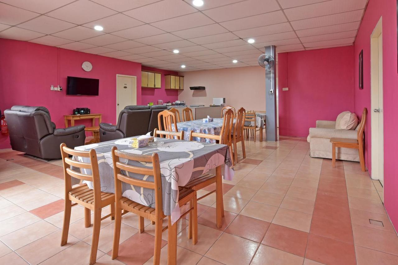 Oyo 90672 De Paradise Turtle Hotel Kerteh Kültér fotó