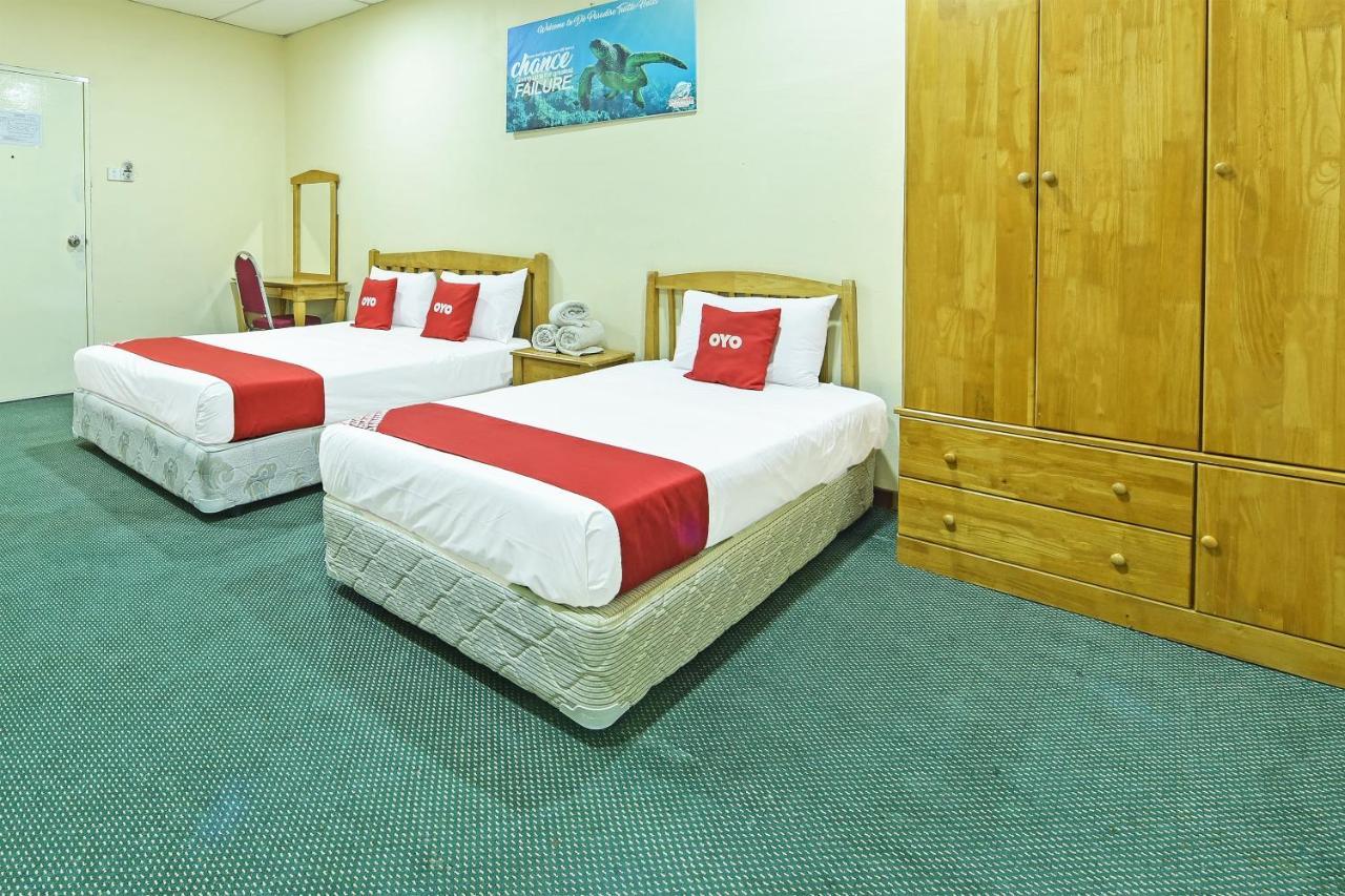 Oyo 90672 De Paradise Turtle Hotel Kerteh Kültér fotó