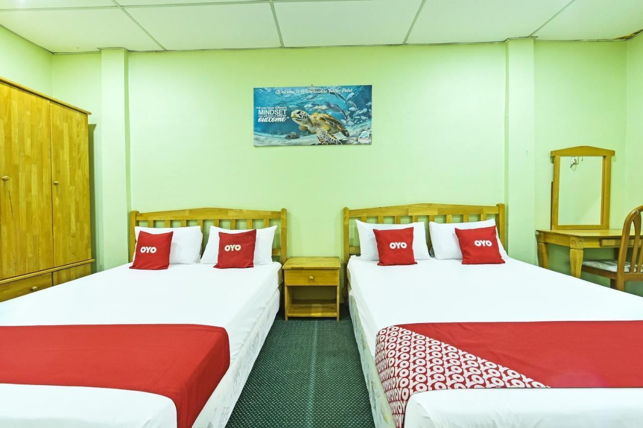 Oyo 90672 De Paradise Turtle Hotel Kerteh Kültér fotó