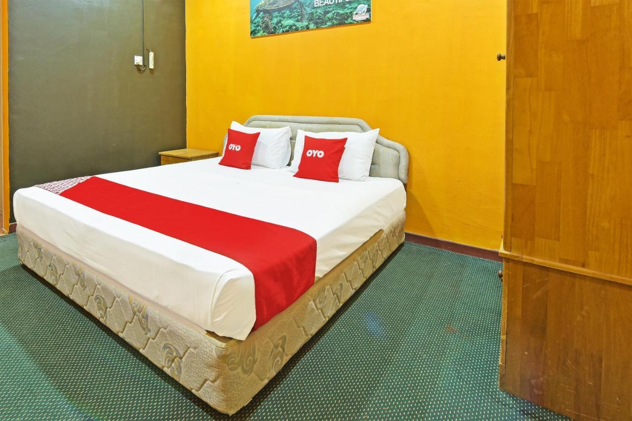 Oyo 90672 De Paradise Turtle Hotel Kerteh Kültér fotó